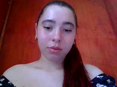Snapshot of Annisof chatting on April 2026 06:47:02 PM Annisof online show from April 2026 06:47:02 PM