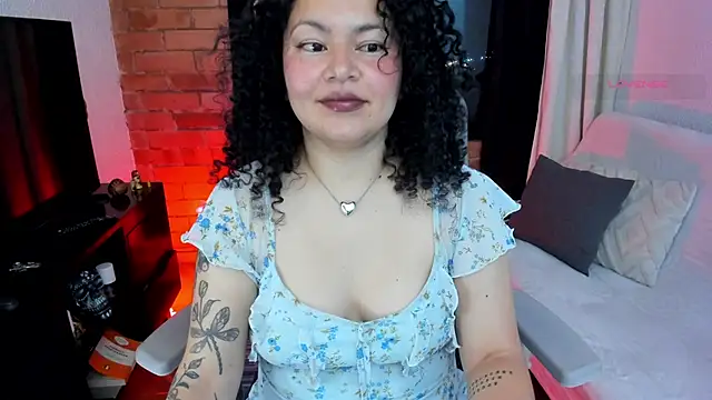 Snapshot of MissBronte chatting on May 2026 01:25:02 AM MissBronte online show from May 2026 01:25:02 AM