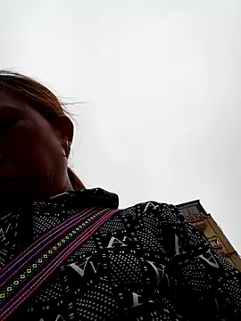 Melari online show from April 2026 11:18:01 PM