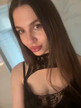Snapshot of Maya033q chatting on June 2026 02:54:02 PM Maya033q online show from June 2026 02:54:02 PM