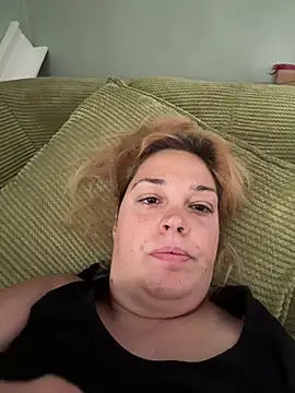SecretRavenXO online show from May 2026 07:05:01 AM