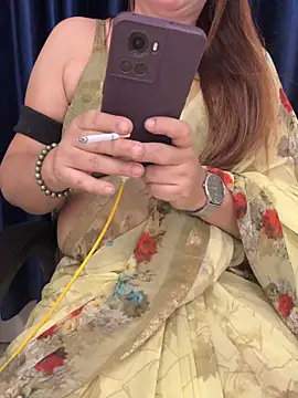 Naughty-Shreenn online show from April 2026 05:43:02 PM