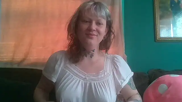 RosieSwitchBitch online show from May 2026 11:04:02 AM