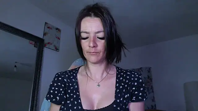 missydiorr10 online show from May 2026 06:52:01 AM