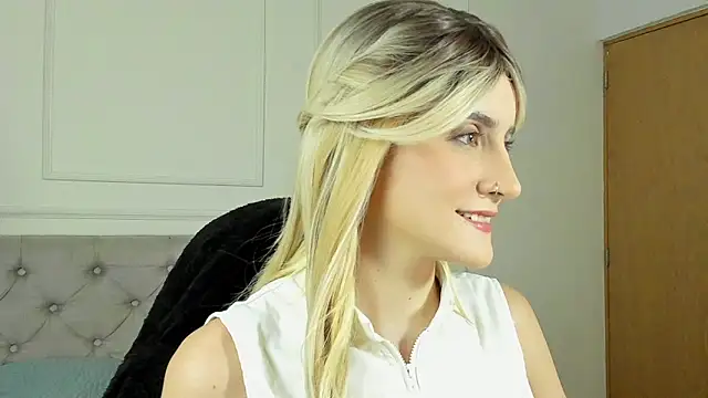 Jessica lisbon online show from June 2026 04:17:01 PM