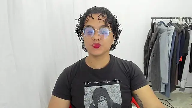 Snapshot of Diane_exotic chatting on May 2026 09:31:02 PM Diane exotic online show from May 2026 09:31:02 PM