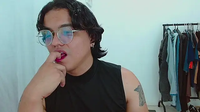 Snapshot of Diane_exotic chatting on May 2026 08:18:01 PM Diane exotic online show from May 2026 08:18:01 PM
