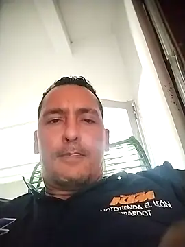 reychuporny online show from May 2026 06:46:01 PM
