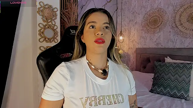 Snapshot of Leidy_2026 chatting on April 2026 12:55:01 PM Leidy 2026 online show from April 2026 12:55:01 PM