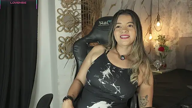Snapshot of Leidy_2026 chatting on May 2026 12:56:01 PM Leidy 2026 online show from May 2026 12:56:01 PM