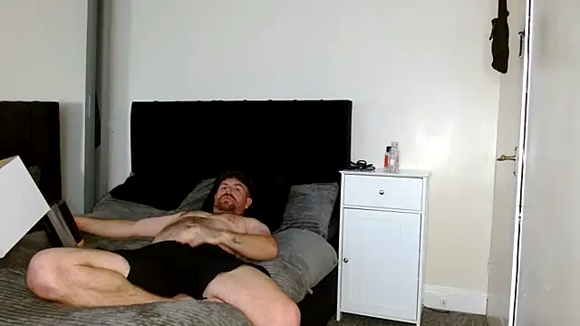 Naughtybihubbyxx online show from May 2026 04:15:02 PM