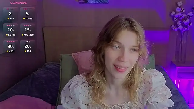 Snapshot of Emily_Cartex chatting on July 2026 08:16:01 AM Emily Cartex online show from July 2026 08:16:01 AM