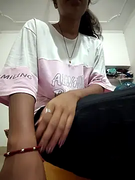 ESHA-LOVE online show from May 2026 11:02:01 PM