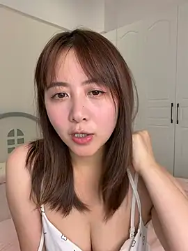 Snapshot of Yang_127 chatting on May 2026 04:18:01 AM Yang 127 online show from May 2026 04:18:01 AM