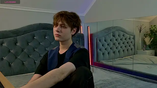 Mark Ian  online show from April 2026 02:54:01 PM