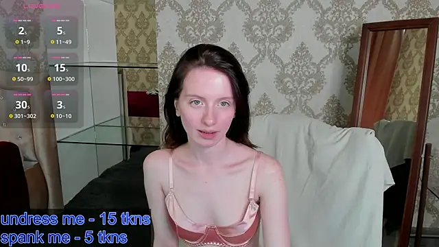 Snapshot of mollie_blush chatting on June 2026 01:43:02 PM mollie blush online show from June 2026 01:43:02 PM