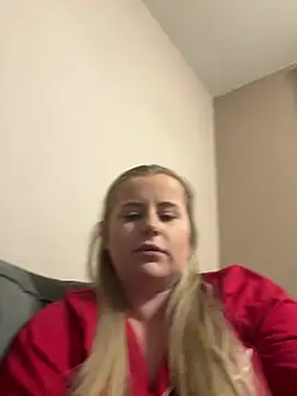 taylor-b online show from April 2026 07:00:02 PM