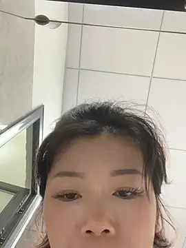 Snapshot of milkwine chatting on June 2026 02:00:01 AM milkwine online show from June 2026 02:00:01 AM