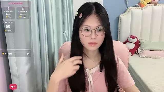 Luna-666 online show from July 2026 01:37:01 PM
