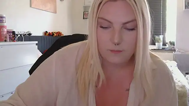 Snapshot of josi-420 chatting on June 2026 04:22:02 PM josi-420 online show from June 2026 04:22:02 PM