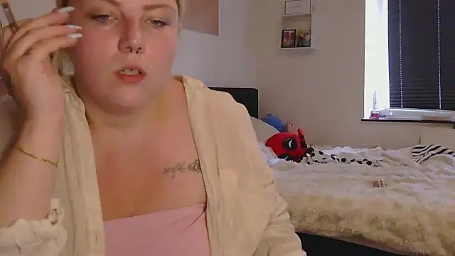 Snapshot of josi-420 chatting on June 2026 11:22:02 AM josi-420 online show from June 2026 11:22:02 AM
