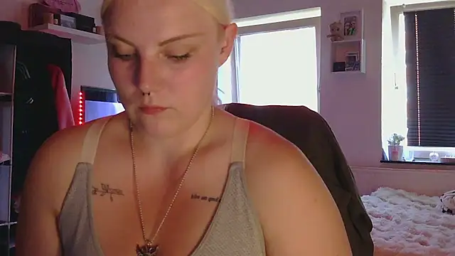 Snapshot of josi-420 chatting on July 2026 06:25:02 PM josi-420 online show from July 2026 06:25:02 PM