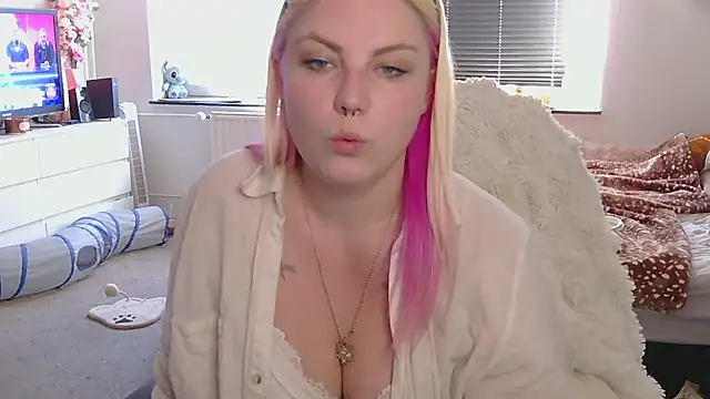 Snapshot of josi-420 chatting on July 2026 02:04:01 PM josi-420 online show from July 2026 02:04:01 PM