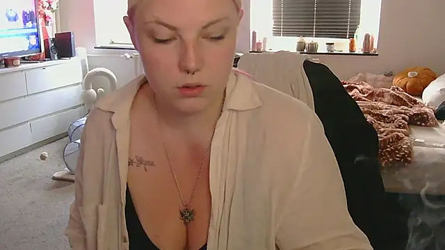 Snapshot of josi-420 chatting on August 2026 08:02:02 AM josi-420 online show from August 2026 08:02:02 AM