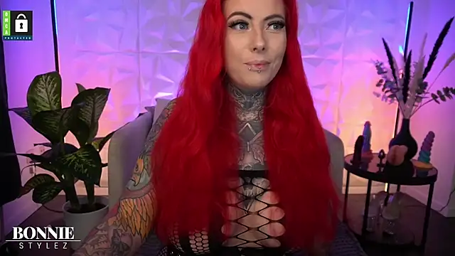 BonnieStylez online show from September 2025 03:17:01 AM