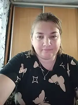 Snapshot of MiyaOlliver chatting on June 2026 10:53:02 AM MiyaOlliver online show from June 2026 10:53:02 AM