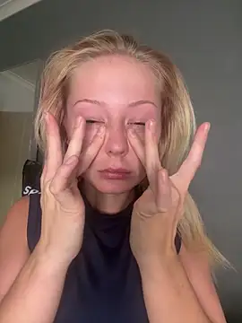 Snapshot of Sofianoon chatting on May 2026 06:13:02 PM Sofianoon online show from May 2026 06:13:02 PM