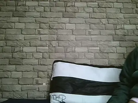 Snapshot of Sweethoneyglow chatting on May 2026 05:07:02 PM Sweethoneyglow online show from May 2026 05:07:02 PM