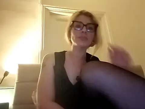 Snapshot of Goddess-Anne chatting on June 2026 07:36:01 PM Goddess-Anne online show from June 2026 07:36:01 PM