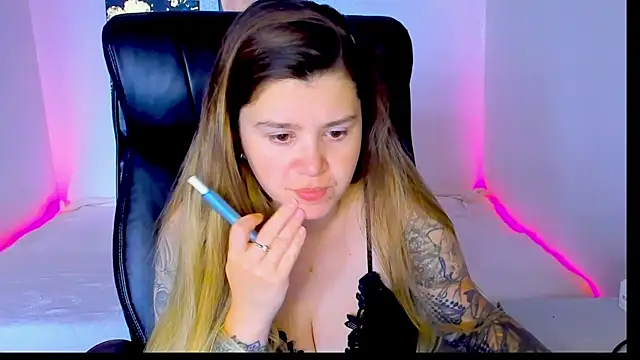 Snapshot of Natali_Secret chatting on May 2026 07:27:01 AM Natali Secret online show from May 2026 07:27:01 AM