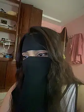 Snapshot of Loora8 chatting on May 2026 05:52:01 PM Loora8 online show from May 2026 05:52:01 PM