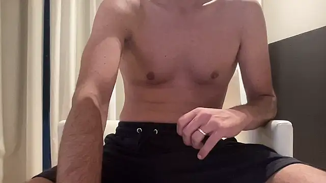 Riccardo86xx online show from May 2026 03:45:02 AM