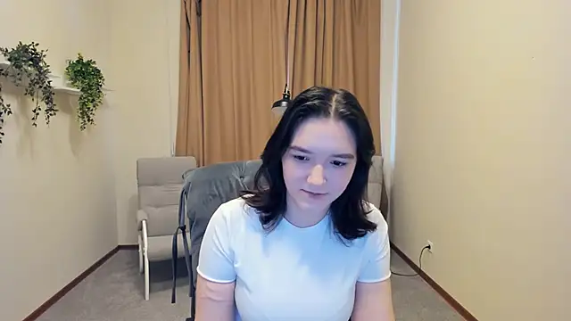 Snapshot of MaudGammel chatting on April 2026 11:05:02 AM MaudGammel online show from April 2026 11:05:02 AM