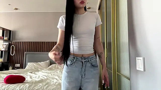 MerlynPoor online show from May 2026 06:21:02 AM