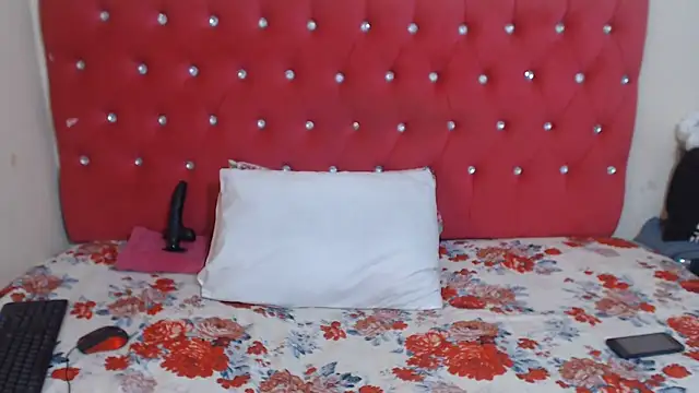 QueensBettyX96 online show from June 2026 12:19:02 PM