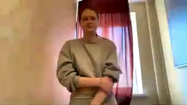 LongChillGerl online show from May 2026 05:41:01 PM