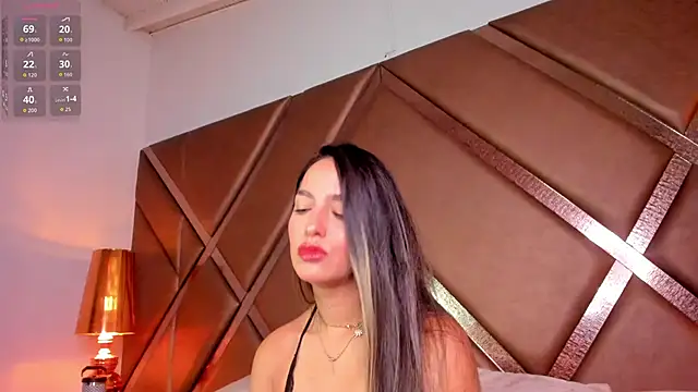 scarlethcollins  online show from May 2026 11:59:02 AM