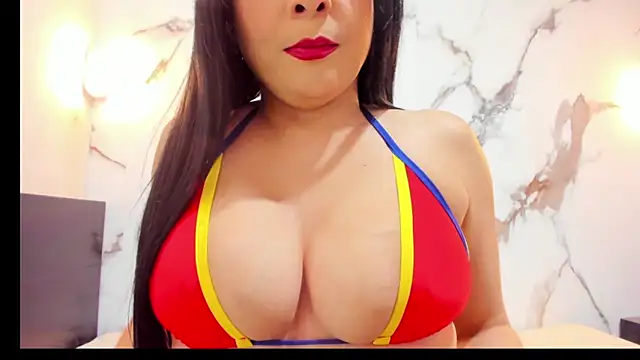 LauraCollinss online show from June 2026 04:26:02 AM