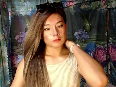 Snapshot of Andrea_lopezxxx chatting on April 2026 02:48:02 AM Andrea lopezxxx online show from April 2026 02:48:02 AM