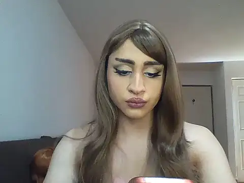 Snapshot of AliceSparkle13 chatting on May 2026 08:39:02 PM AliceSparkle13 online show from May 2026 08:39:02 PM