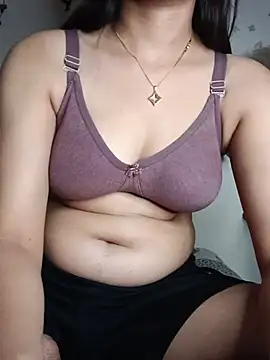 Snapshot of sexy_pritii chatting on May 2026 04:26:02 PM sexy pritii online show from May 2026 04:26:02 PM