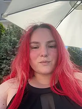 Snapshot of Esteri__Moon chatting on July 2026 07:33:01 AM Esteri Moon online show from July 2026 07:33:01 AM