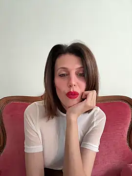 Snapshot of EliseAfterDark chatting on April 2026 07:36:01 AM EliseAfterDark online show from April 2026 07:36:01 AM