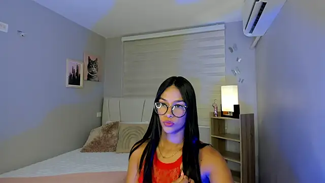 lina phoxy online show from May 2026 08:39:01 PM