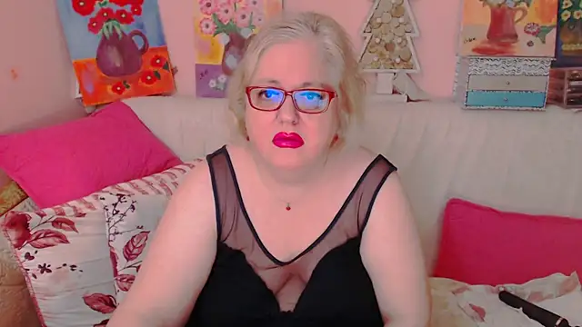 Snapshot of Maturelove_xxx chatting on May 2026 07:01:01 PM Maturelove xxx online show from May 2026 07:01:01 PM