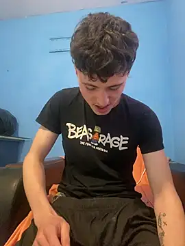 denysio89 online show from May 2026 03:40:01 PM
